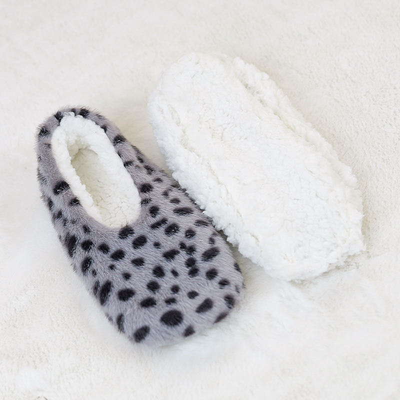 Home-based soft-soled shoes