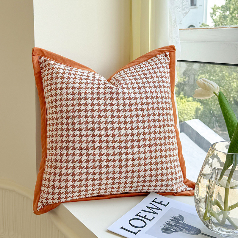 Throw pillow